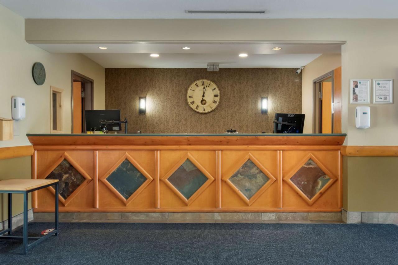 Best Western Plus Valemount Inn & Suites Екстер'єр фото